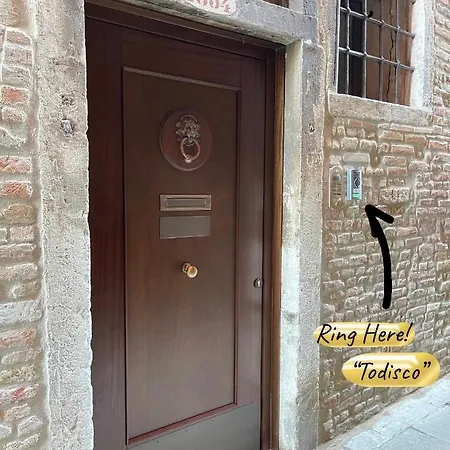 La Veneziana Boutique 2